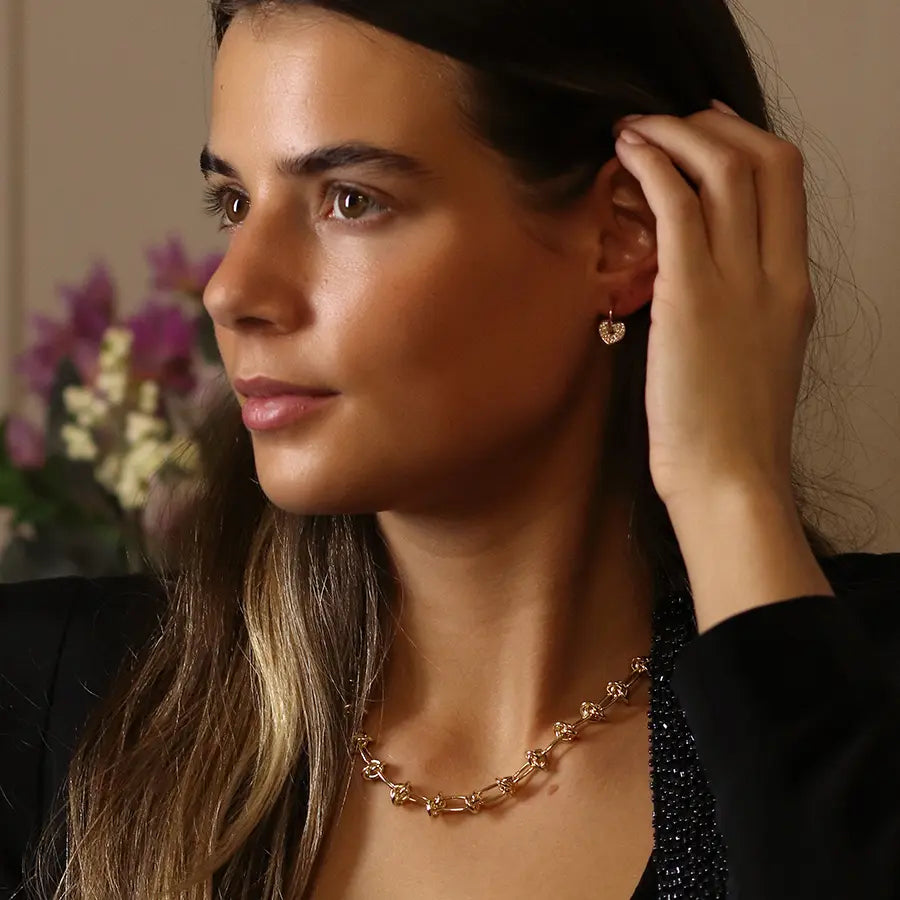 Golden knot link necklace