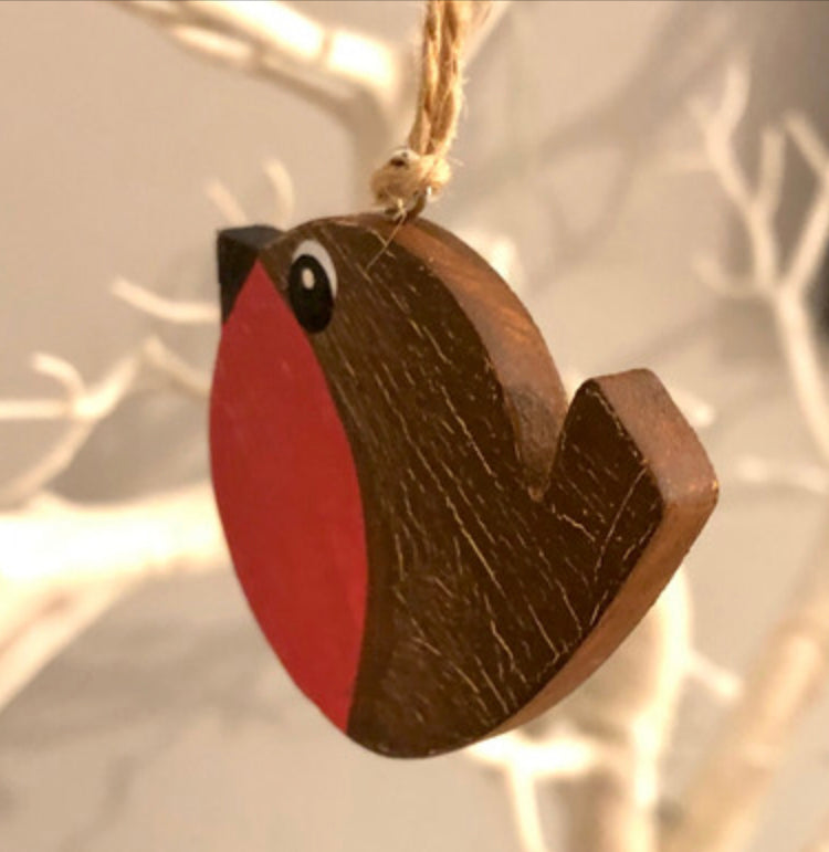 Wooden robin decoration by Shoeless Joe