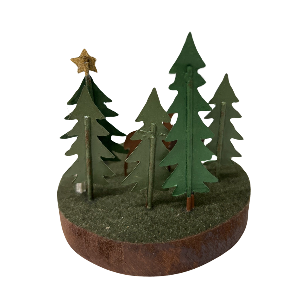 Mini woodland Christmas scene
