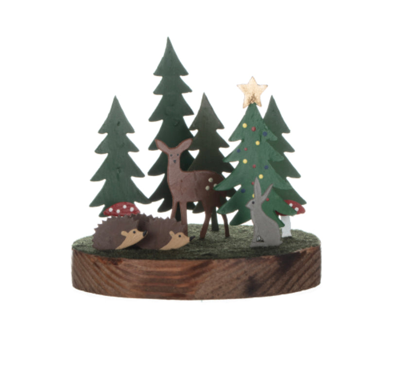 Mini woodland Christmas scene