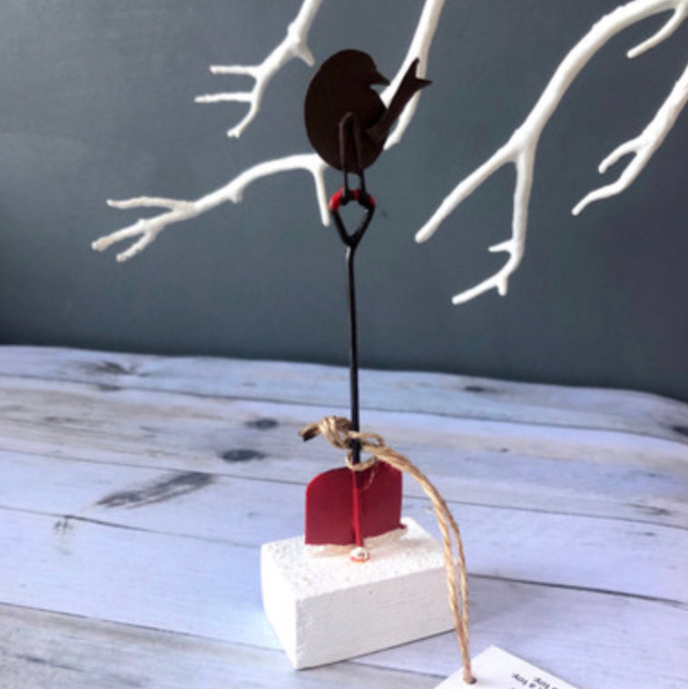 Robin on spade ornament by Shoeless Joe