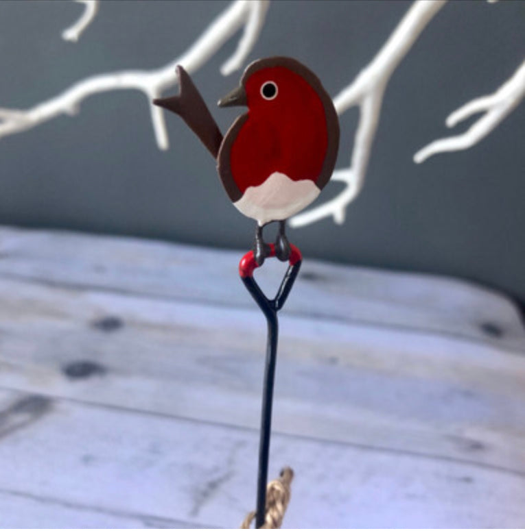 Robin on spade ornament by Shoeless Joe