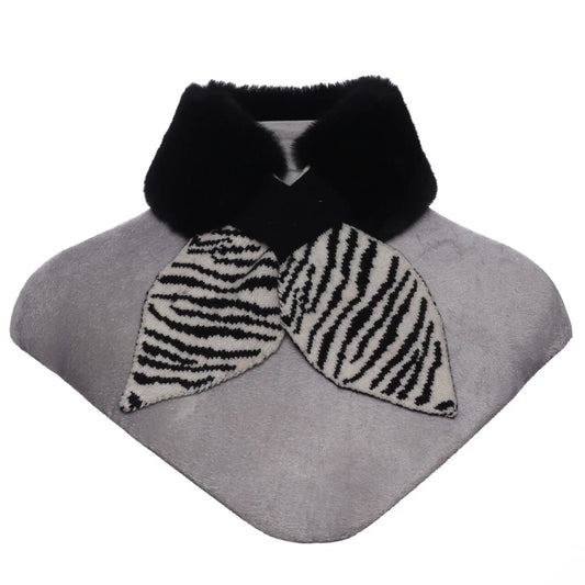 Faux fur & knitted black & white pull through collar