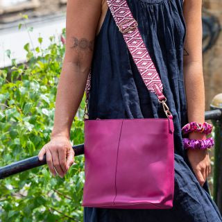 Berry Vegan Leather shoulder bag with diamond strap