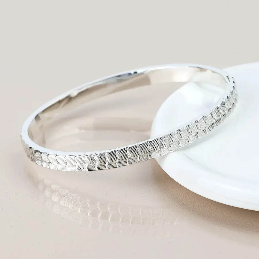 Silver plated scallop embossed bangle