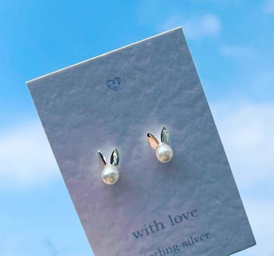 Rabbit head silver stud earrings
