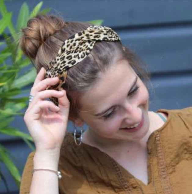 Classic leopard print wave headband by POM
