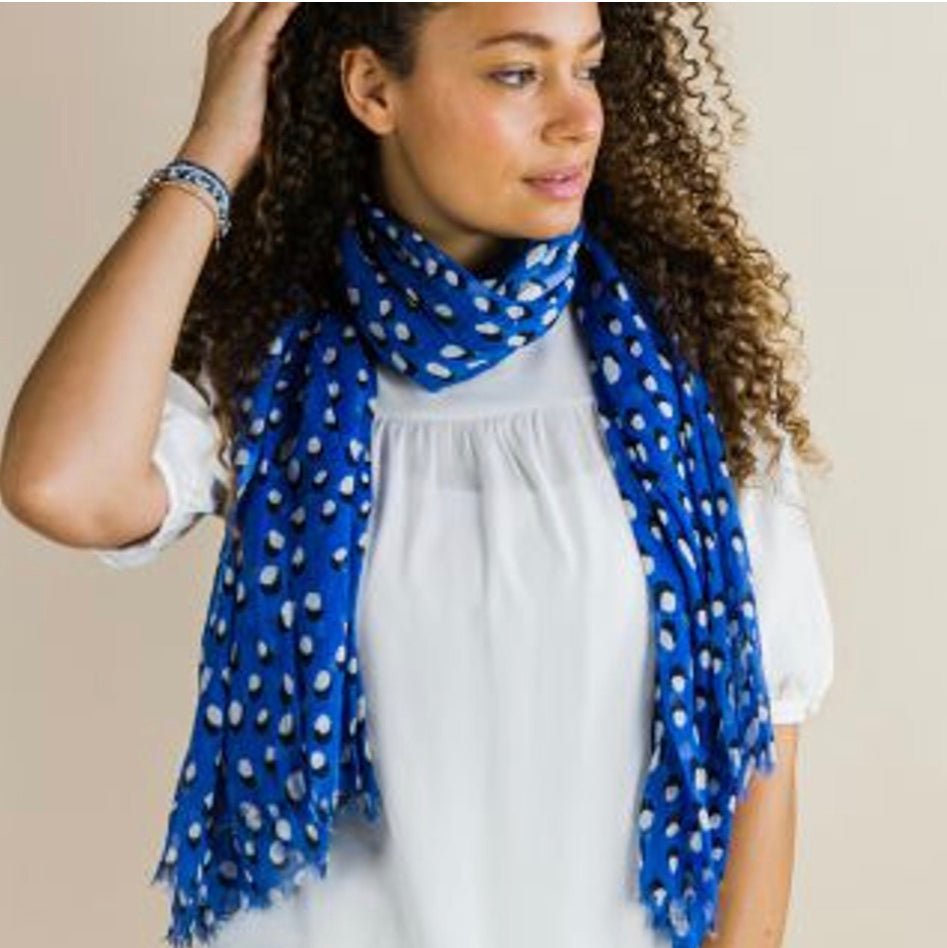 Blue scarf with white dot and shadow print by POM