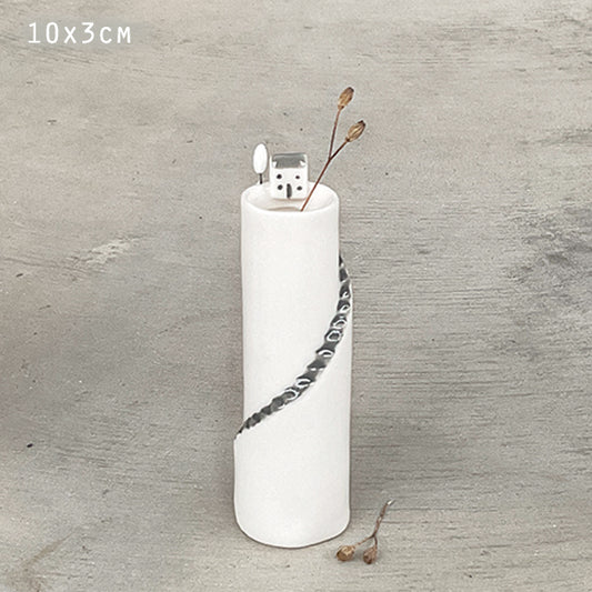 Cliff house vase by East of India