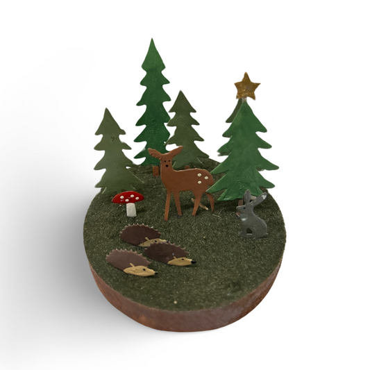 Mini woodland Christmas scene