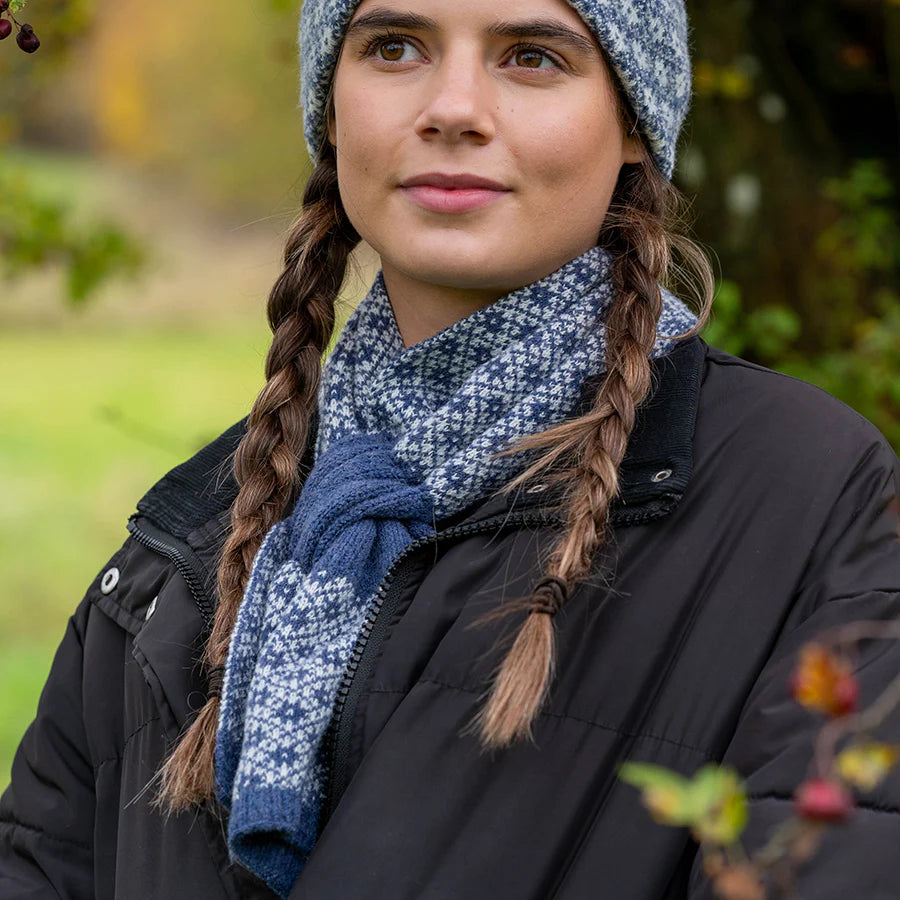 Navy/denim blue Retro Check Scandi Floral Recycled* Yarn Short Pull Through Scarf